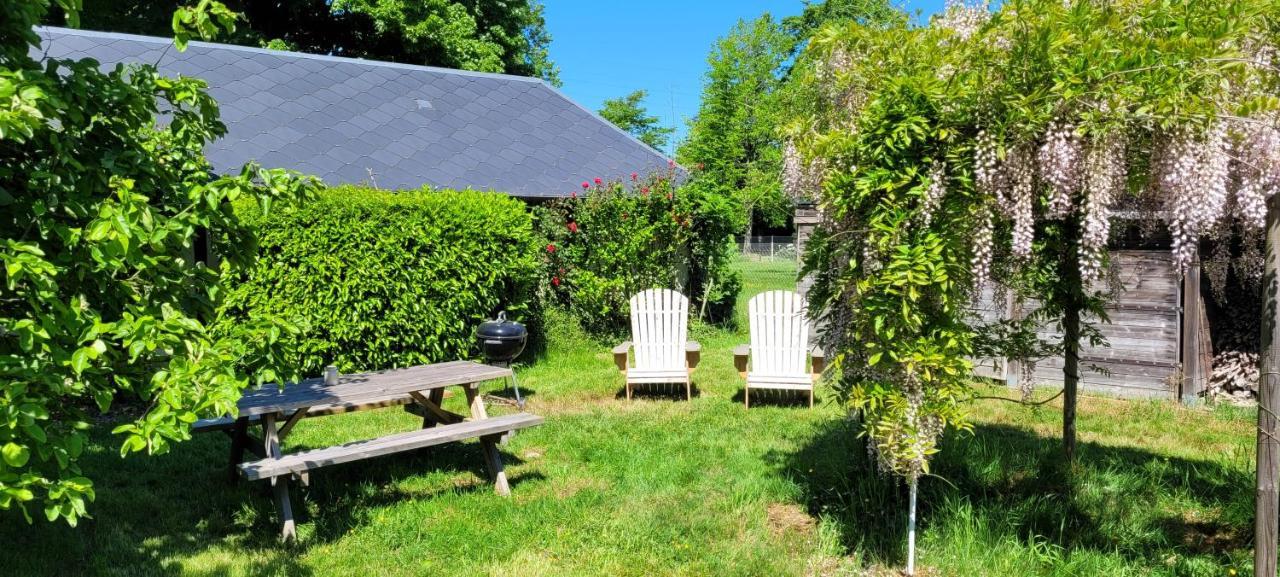 Le gîte des Trois Vaches Brionne Exterior foto