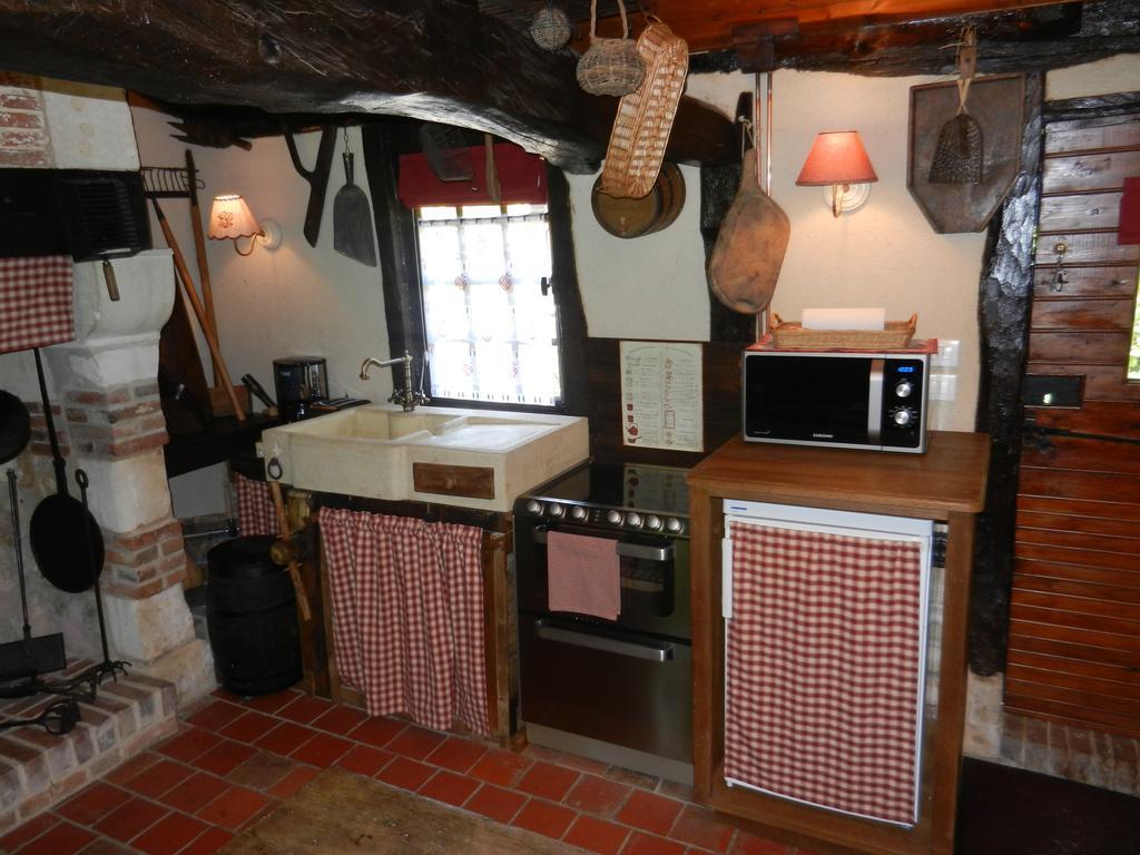 Le gîte des Trois Vaches Brionne Zimmer foto